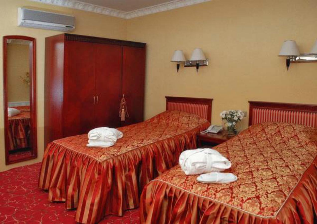Royal Hotels And Spa Resorts Promenad Трускавец Екстериор снимка